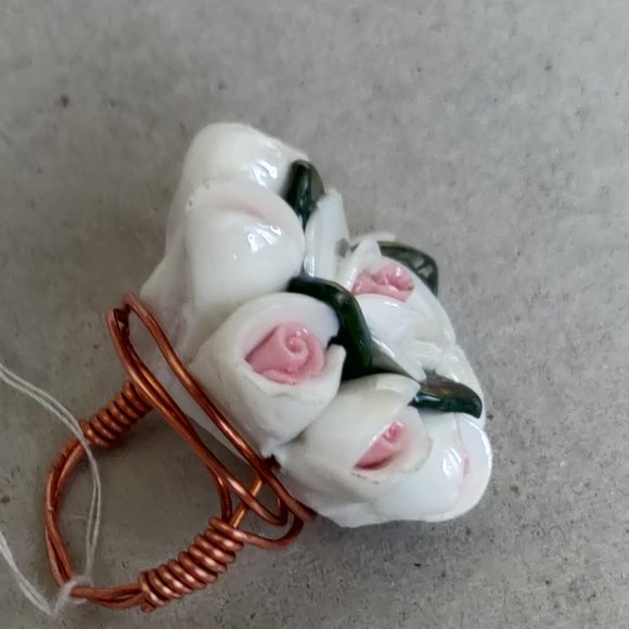 WIRE WRAPPED  FLOWER RING - Picture 2 of 3